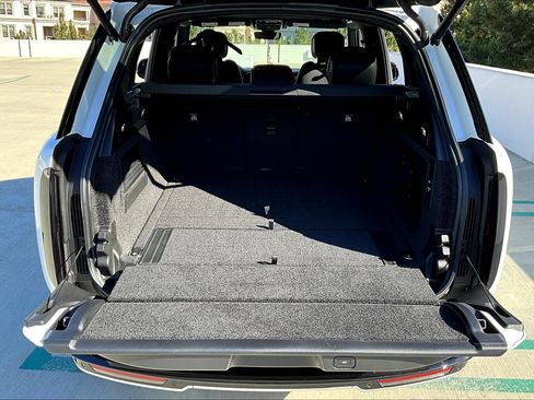 New 2025 Land Rover Range Rover SE image 10