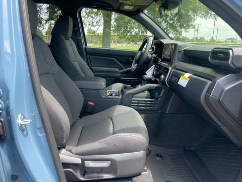 New 2026 Toyota 4Runner SR5 AWD/4WD image 16