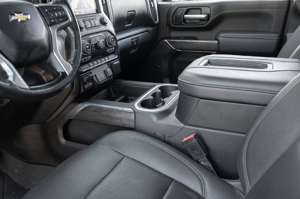 Used 2022 Chevrolet Silverado 2500 LTZ w/ LTZ Convenience Package AWD/4WD image 39