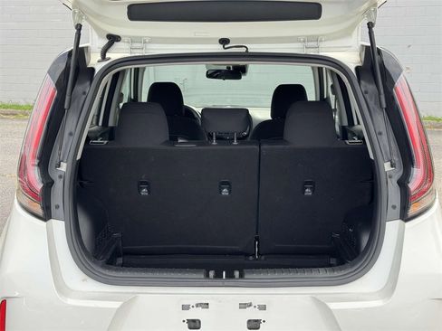 Used 2023 Kia Soul LX w/ Option Group 015 image 15