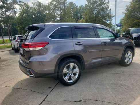 Certified 2019 Toyota Highlander Limited AWD/4WD image 7