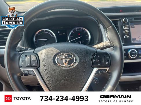 Used 2019 Toyota Highlander XLE AWD/4WD image 20