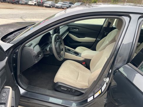 Certified 2024 Honda Accord EX image 16