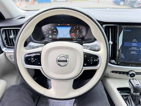 Used 2020 Volvo S60 T5 Momentum w/ Protection Package image 68