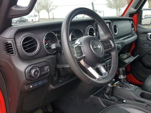 Certified 2023 Jeep Wrangler Unlimited Sahara w/ Cold Weather Group image 8