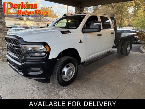 Used 2023 RAM 3500 Tradesman AWD/4WD image 1