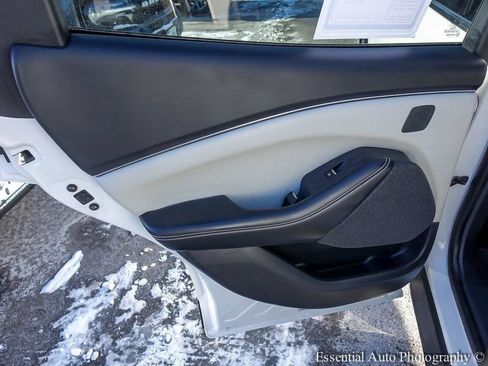 Used 2023 Ford Mustang Mach-E Premium image 23