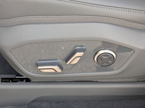 New 2026 Kia EV9 Wind image 23