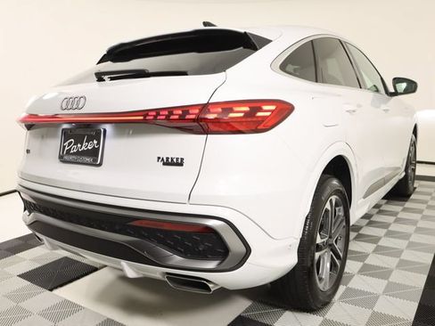 Certified 2025 Audi Q5 Premium Plus w/ Premium Plus AWD/4WD image 5