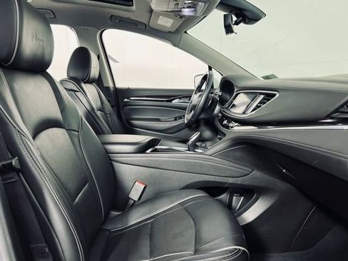 Used 2021 Buick Enclave Avenir image 17