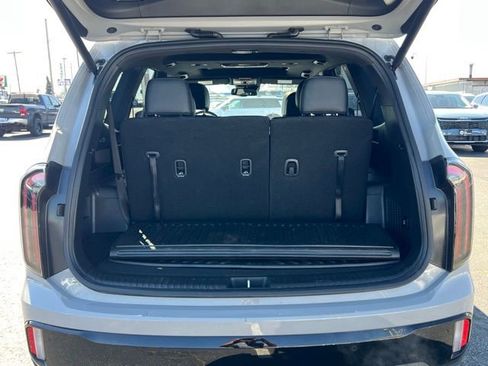 Used 2025 Kia Telluride AWD image 8