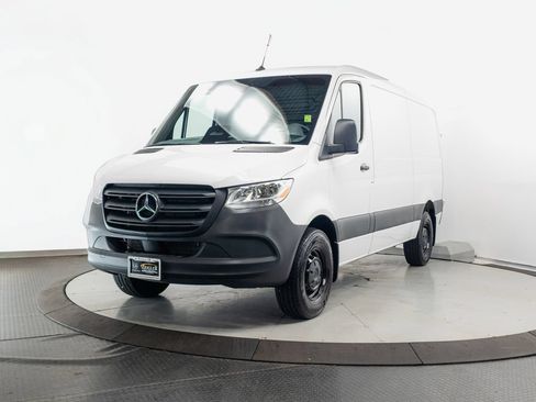 Used 2026 Mercedes-Benz Sprinter 2500 image 3