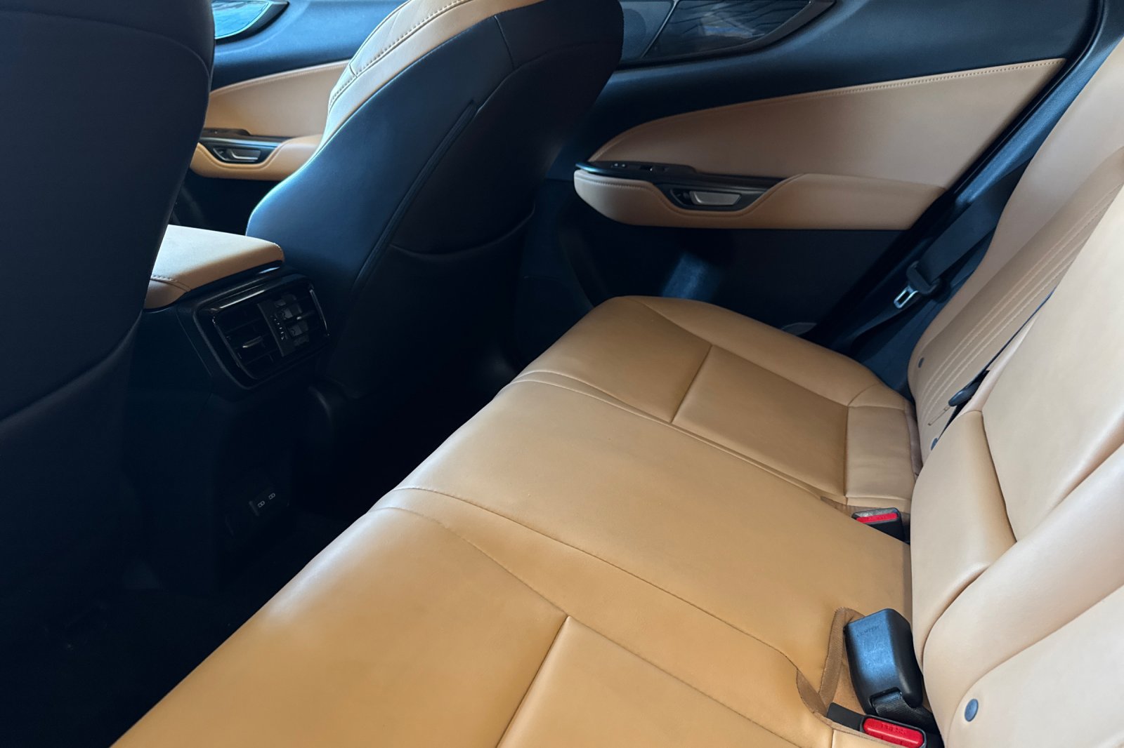 Used 2024 Lexus NX 350h AWD image 12