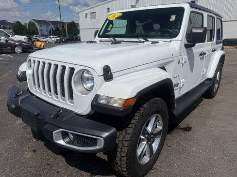 Used 2021 Jeep Wrangler Unlimited Sahara w/ Dual Top Group AWD/4WD image 7