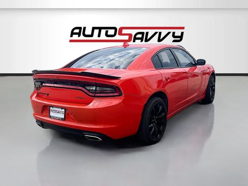 Used 2022 Dodge Charger SXT w/ Blacktop Package AWD/4WD image 7