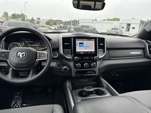Used 2025 RAM 1500 Big Horn AWD/4WD image 26