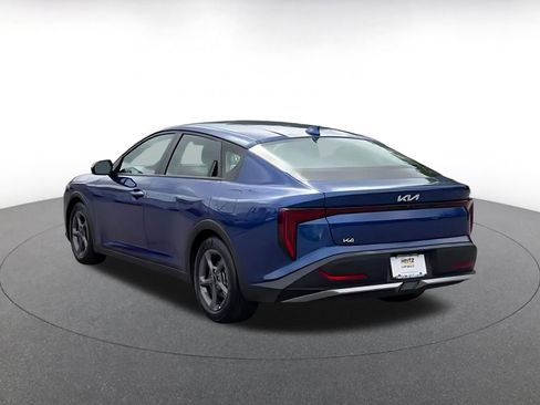 Used 2025 Kia K4 LXS image 11