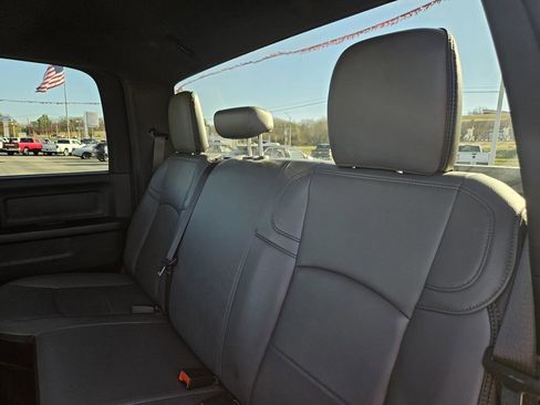 Used 2024 RAM 2500 Tradesman w/ Chrome Appearance Group image 28