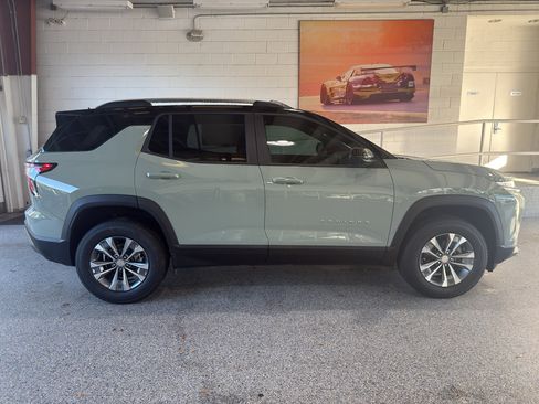 New 2026 Chevrolet Equinox LT w/ Convenience Package II image 2