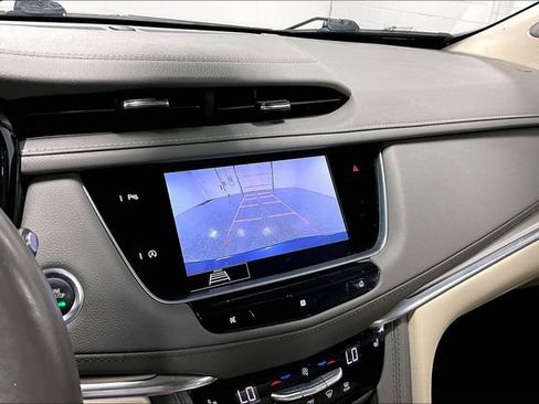 Used 2020 Cadillac XT5 Premium Luxury AWD/4WD image 15