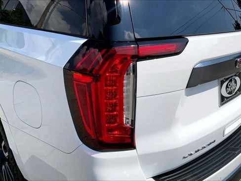 Used 2023 GMC Yukon XL AT4 AWD/4WD image 29