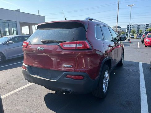 Used 2014 Jeep Cherokee Latitude w/ Cold Weather Group FWD image 3