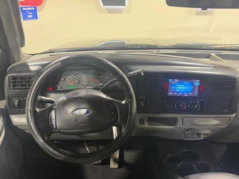 Used 2004 Ford F250 XLT image 14