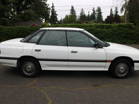 Used 1993 Subaru Legacy L FWD image 11