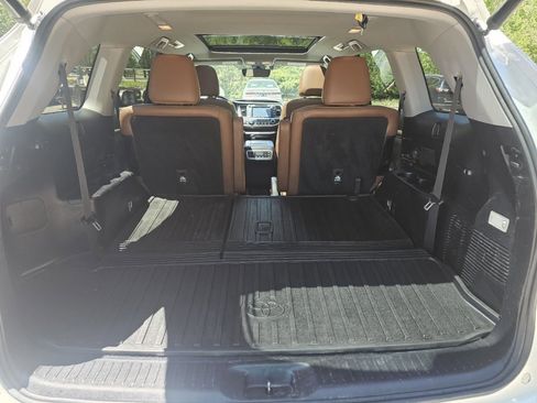 Used 2019 Toyota Highlander Limited Platinum AWD/4WD image 38