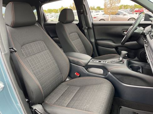 Used 2023 Honda HR-V Sport image 28