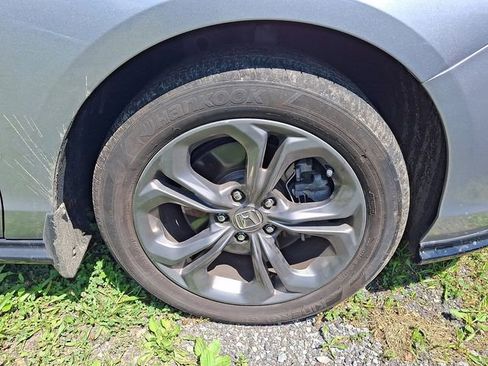 Used 2023 Honda Accord EX-L image 10