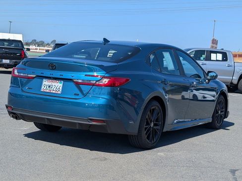 Used 2026 Toyota Camry SE w/ Convenience Package image 12