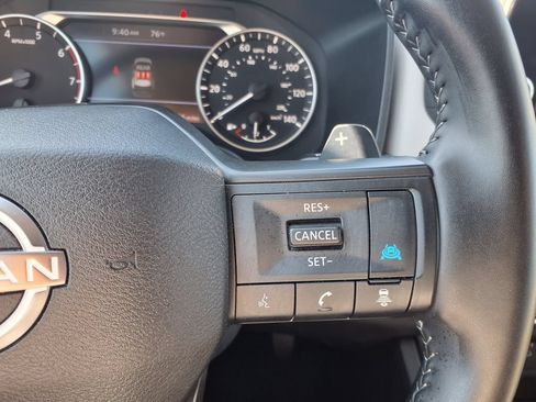 Used 2025 Nissan Rogue SV FWD image 25