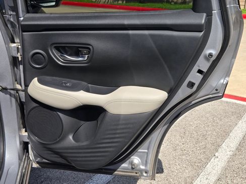 Certified 2025 Honda HR-V EX-L image 26