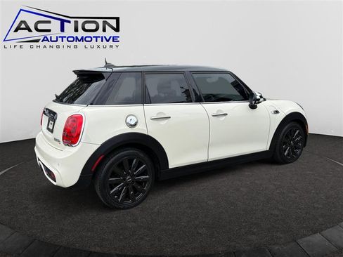Used 2016 MINI Cooper S w/ Wired Package image 8