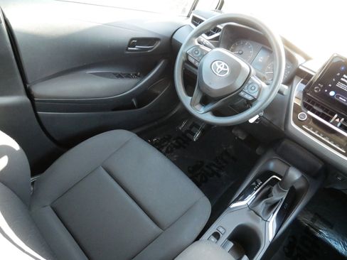 Certified 2024 Toyota Corolla LE image 9