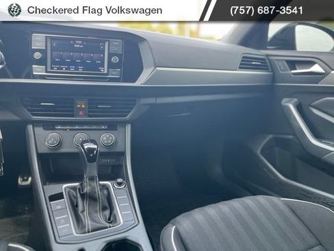 Used 2024 Volkswagen Jetta Sport FWD image 28