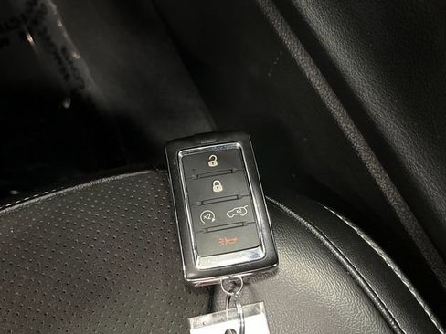 Used 2023 Jeep Grand Cherokee Altitude image 27