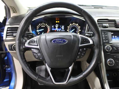 Used 2018 Ford Fusion SE image 10