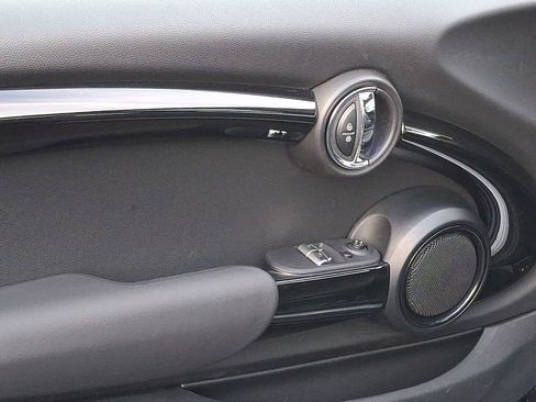 Used 2021 MINI Cooper 2-Door Hardtop w/ Storage Package image 11