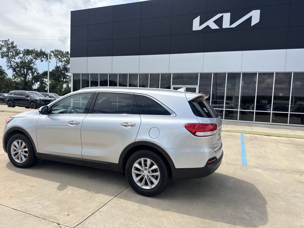Used 2018 Kia Sorento FWD image 22