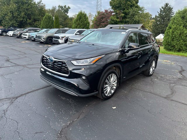 Used 2023 Toyota Highlander Platinum AWD/4WD image 3