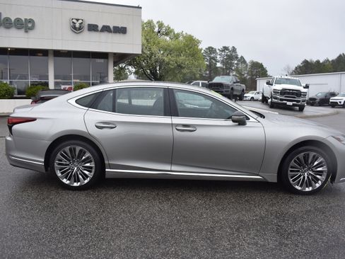 Used 2022 Lexus LS 500 LS 500 w/ Interior Upgrade Package image 10