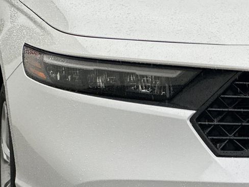 Certified 2023 Honda Accord LX image 10