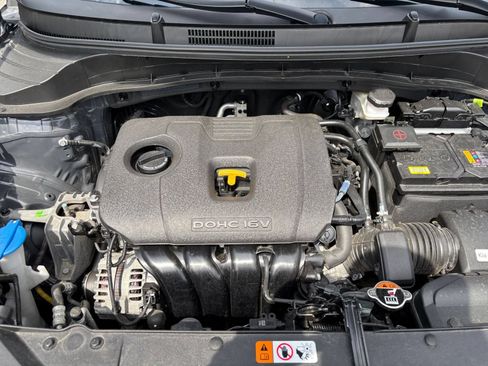 Used 2025 Kia Soul LX w/ LX Technology Package FWD image 31