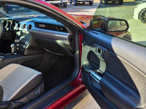 Used 2015 Ford Mustang GT image 15