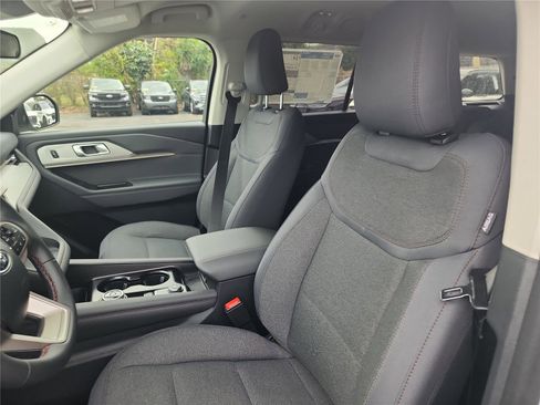 New 2026 Ford Explorer Active image 13