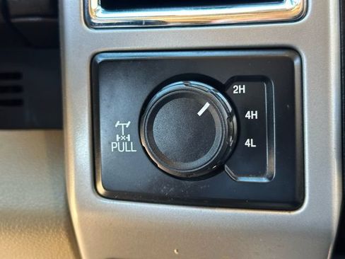 Used 2017 Ford F250 Lariat w/ Lariat Value Package AWD/4WD image 20