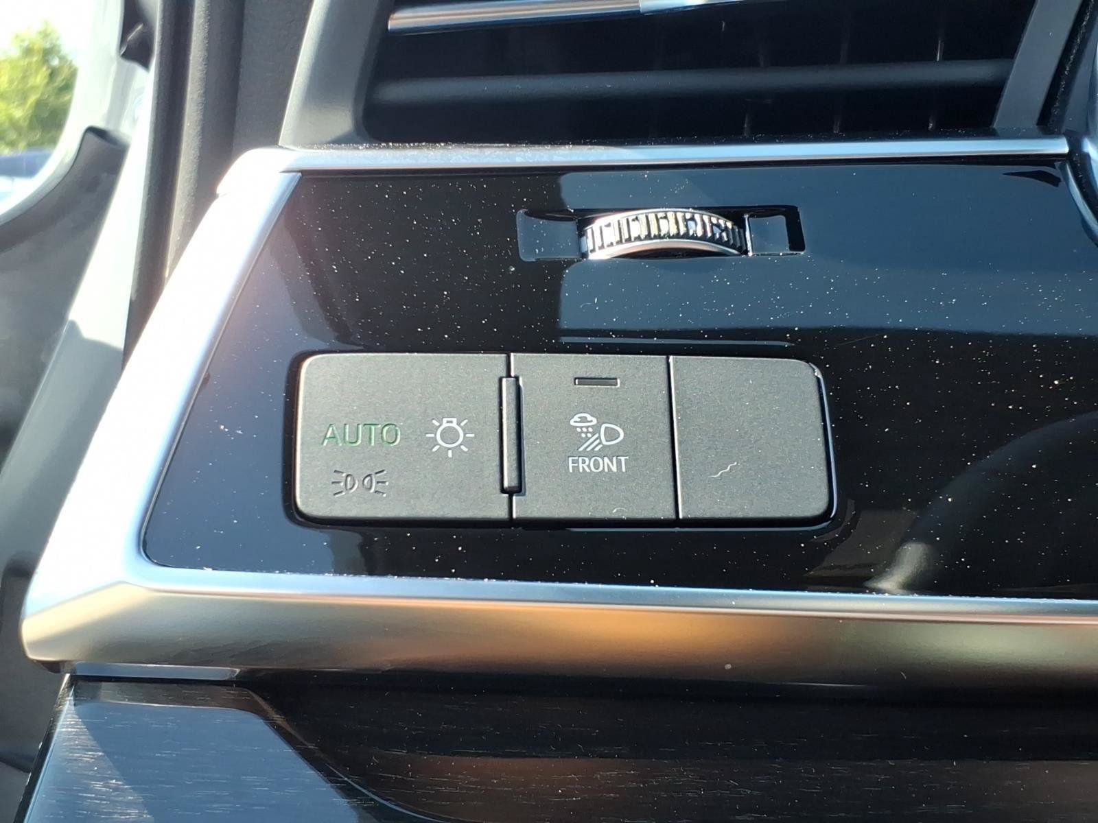 Certified 2025 Audi Q7 3.0T Premium Plus AWD/4WD image 17