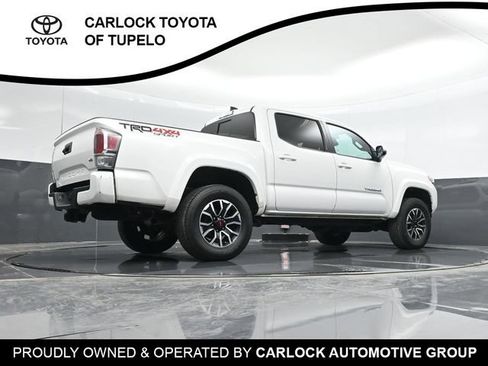 Used 2022 Toyota Tacoma TRD Sport AWD/4WD image 30